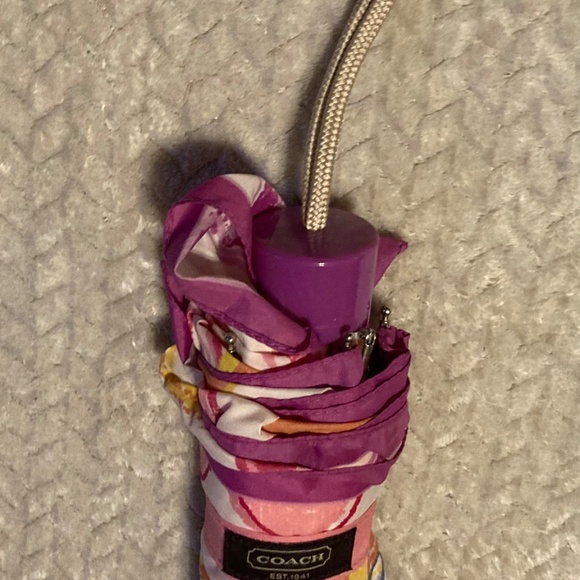 Rainbow Coach Compact Umbrella - Picture 6 of 6